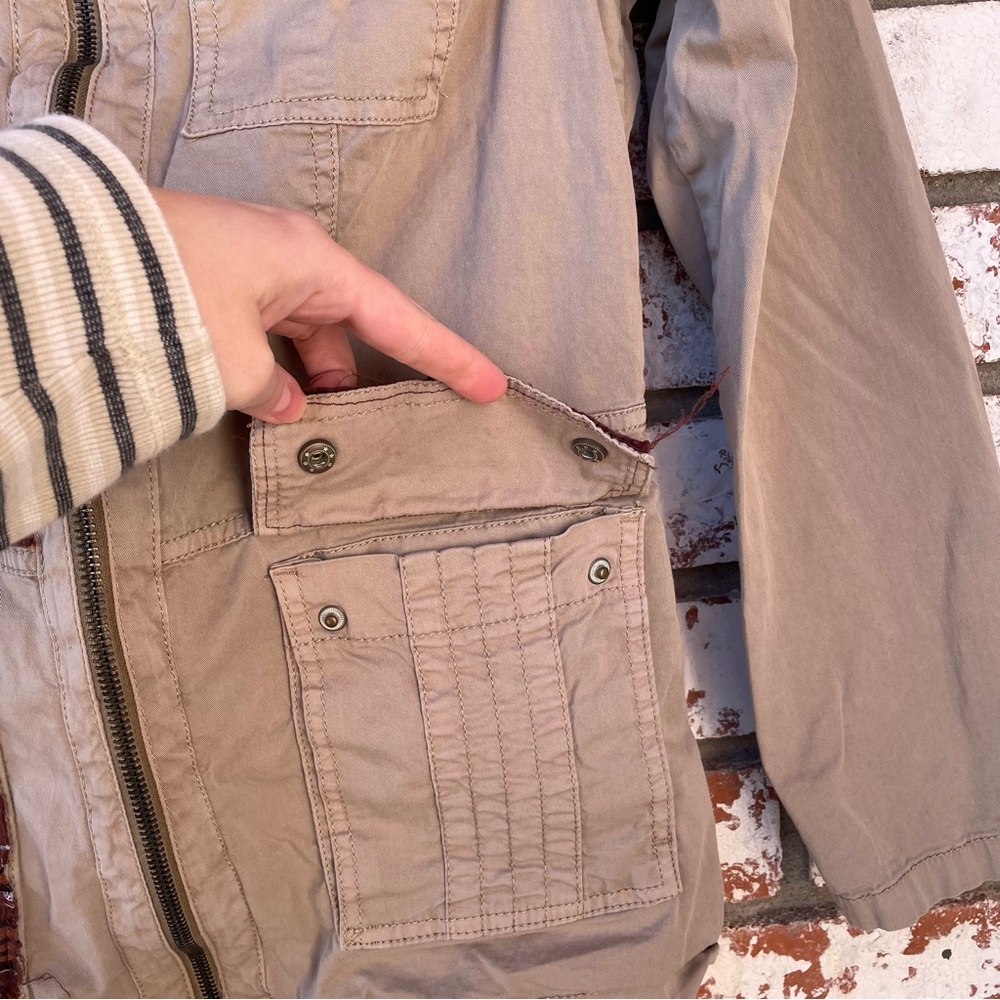 🌱5/$25🌱 Reworked | Patchwork Beige Utility Jacket - Picture 7 of 10
